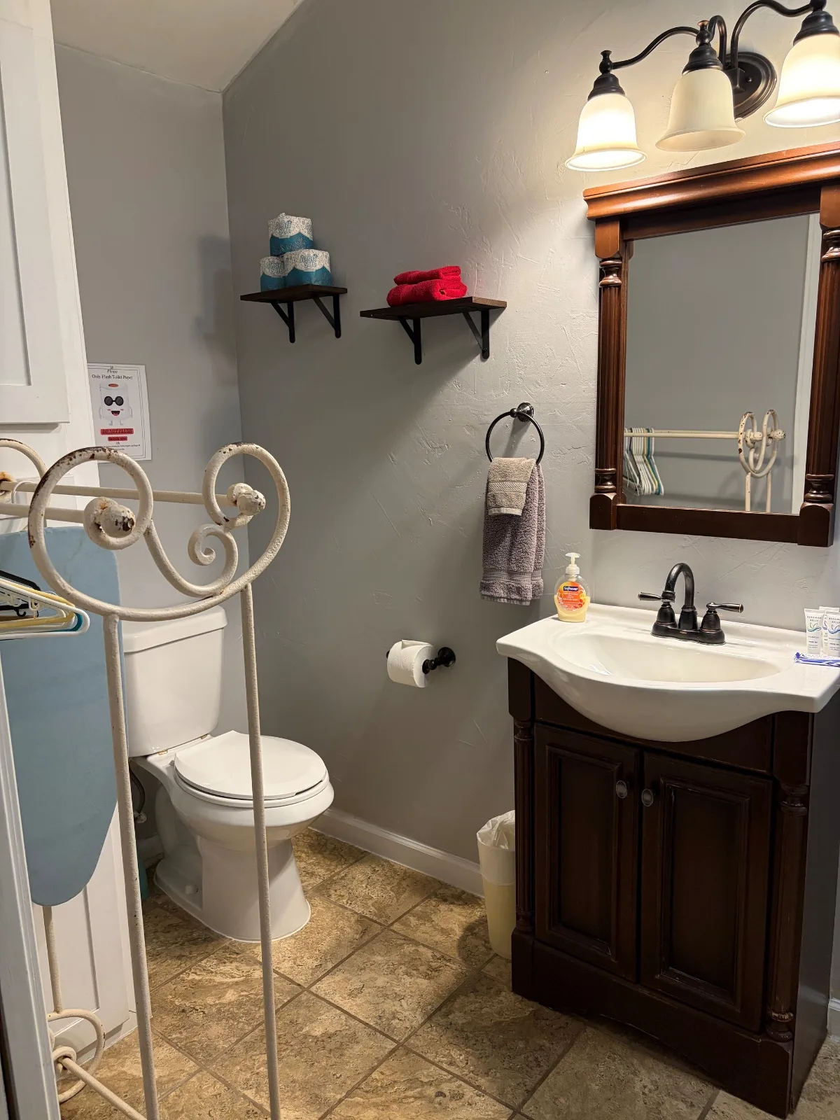 Cabin 1 bathroom